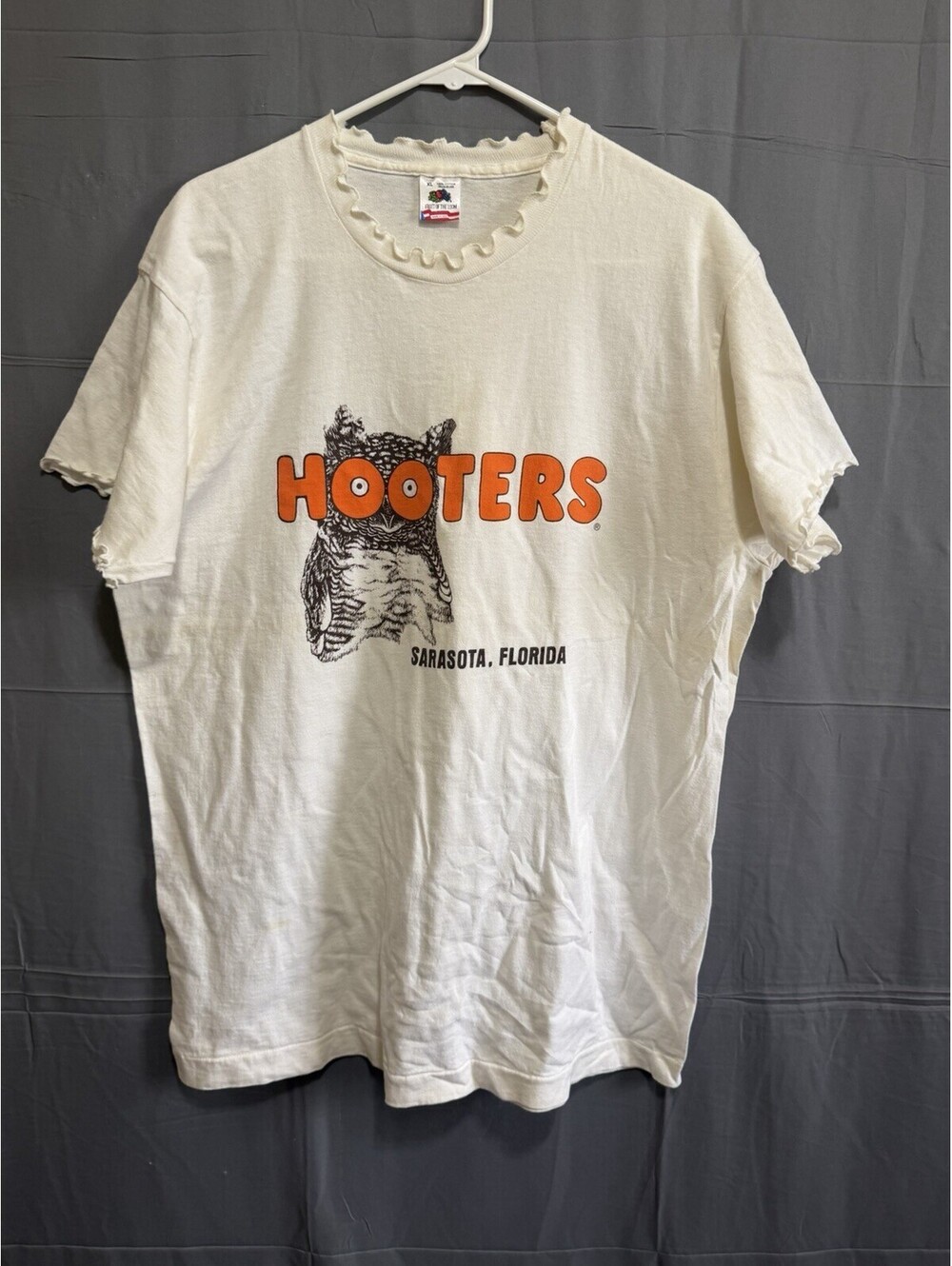 Vintage 90s Hooters Sarasota Florida T Shirt XL Made USA Owl Distressed FOTL